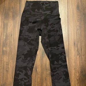 black camo lululemon cropped align leggings